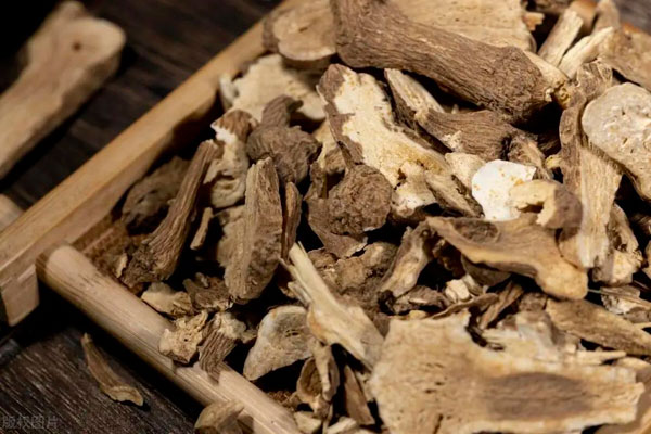 1724034981133617.jpg 白术0.jpg